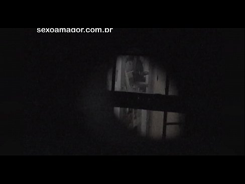 ❤️ Lourinho é secretamente filmado por um voyeur de bairro escondido atrás de tijolos ocos ❤️❌ Porno em pt-br.zedporn.xyz ❤